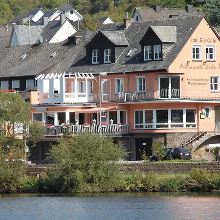 Moselstausee Oberfell